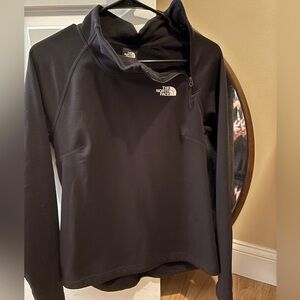 Woman’s North Face Sweatshirt